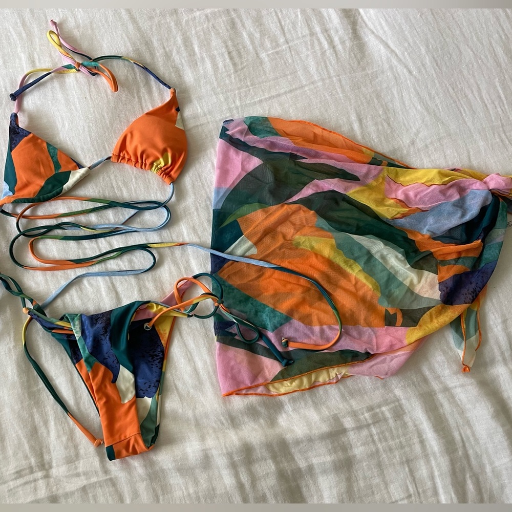 Bikini Set + Sarong